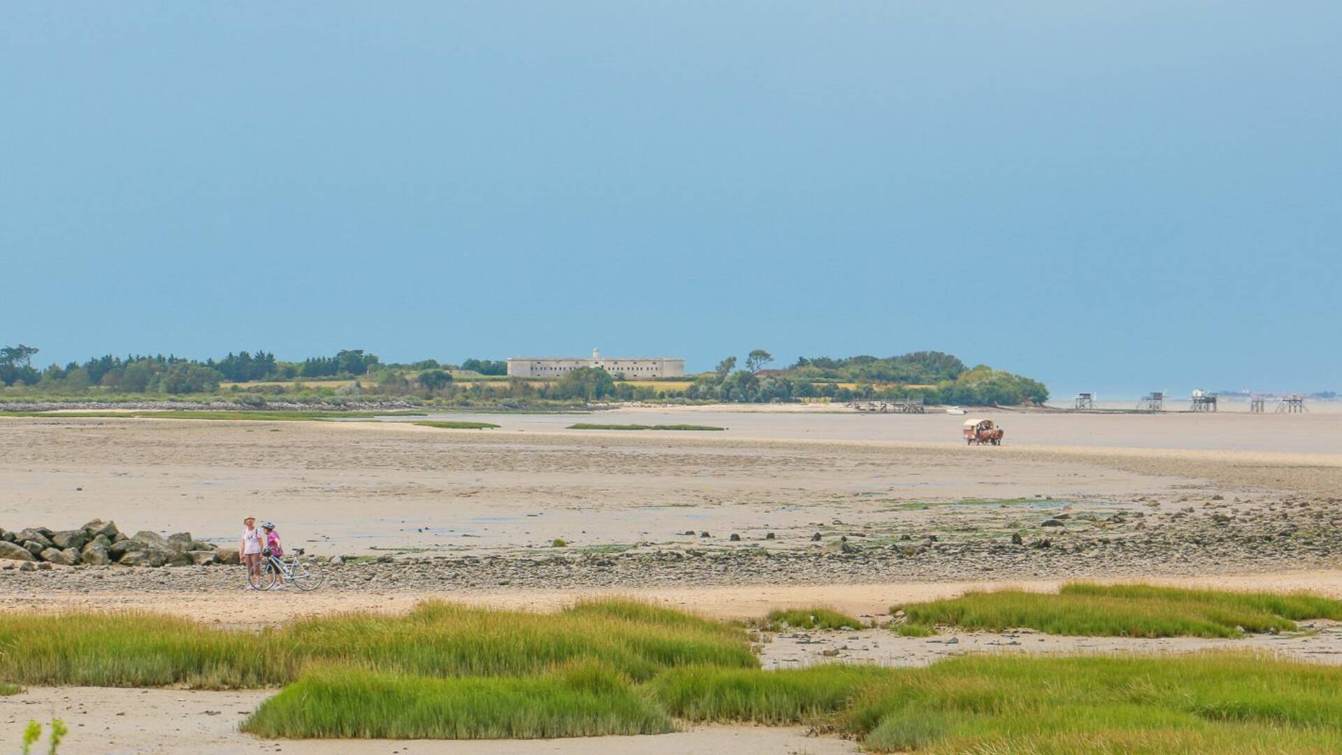 La passe aux bœufs et l'île Madame à marée basse