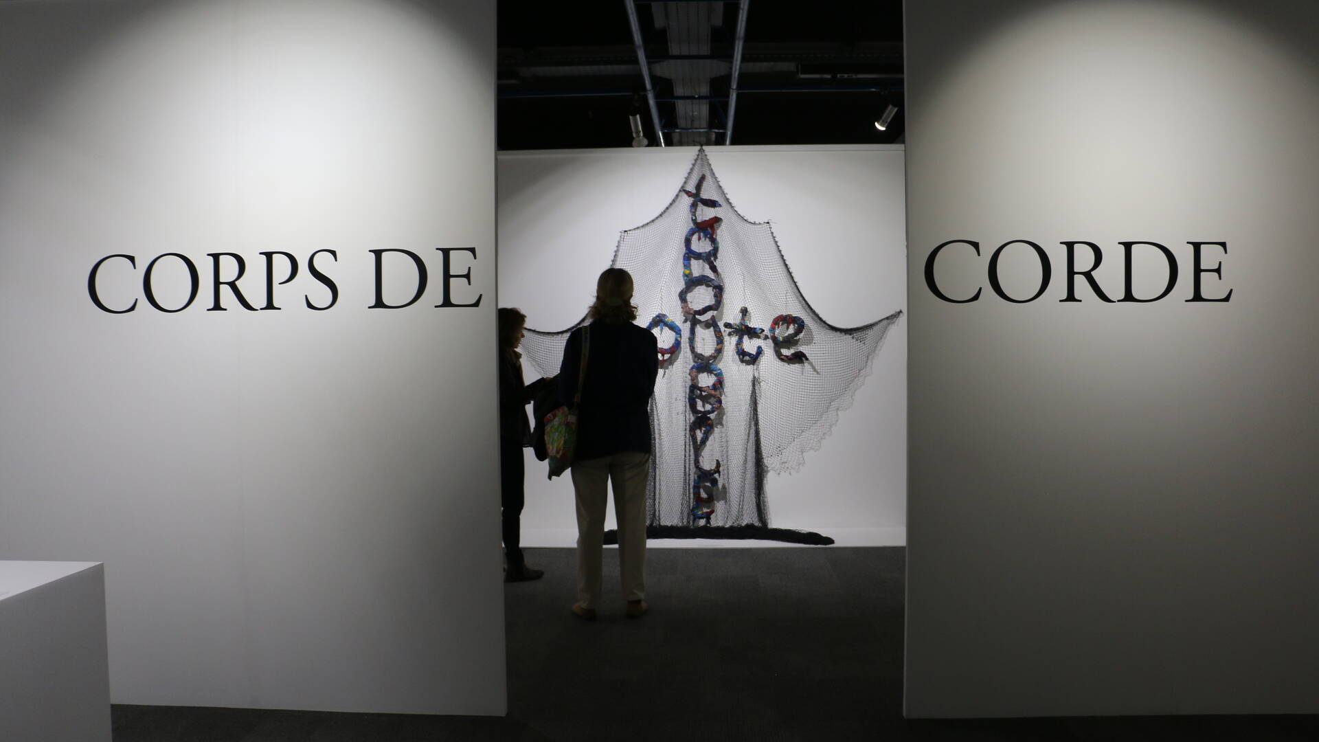 Corps de corde : exposition d'art contemporain à la Corderie Royale, Rochefort Océan
