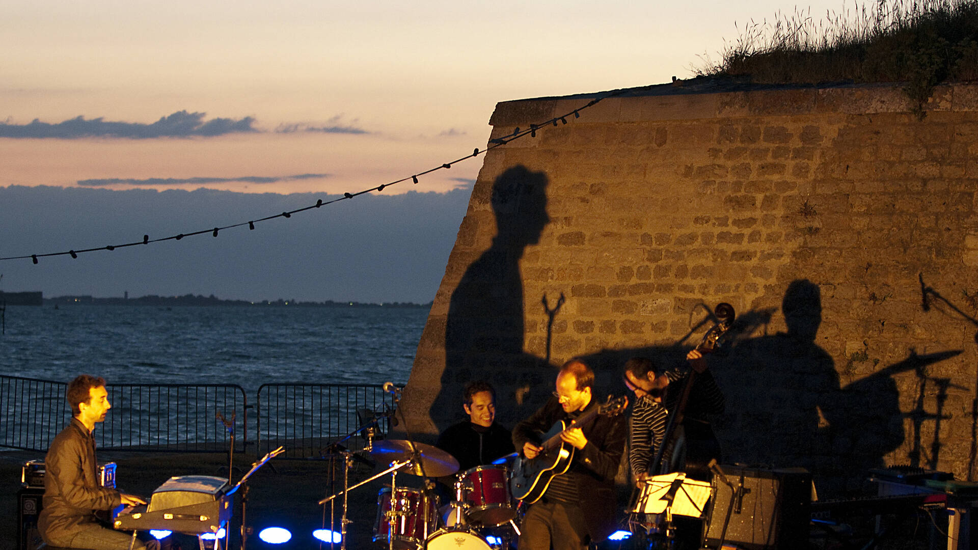 Concert en bord de mer ©Les Arts Fous