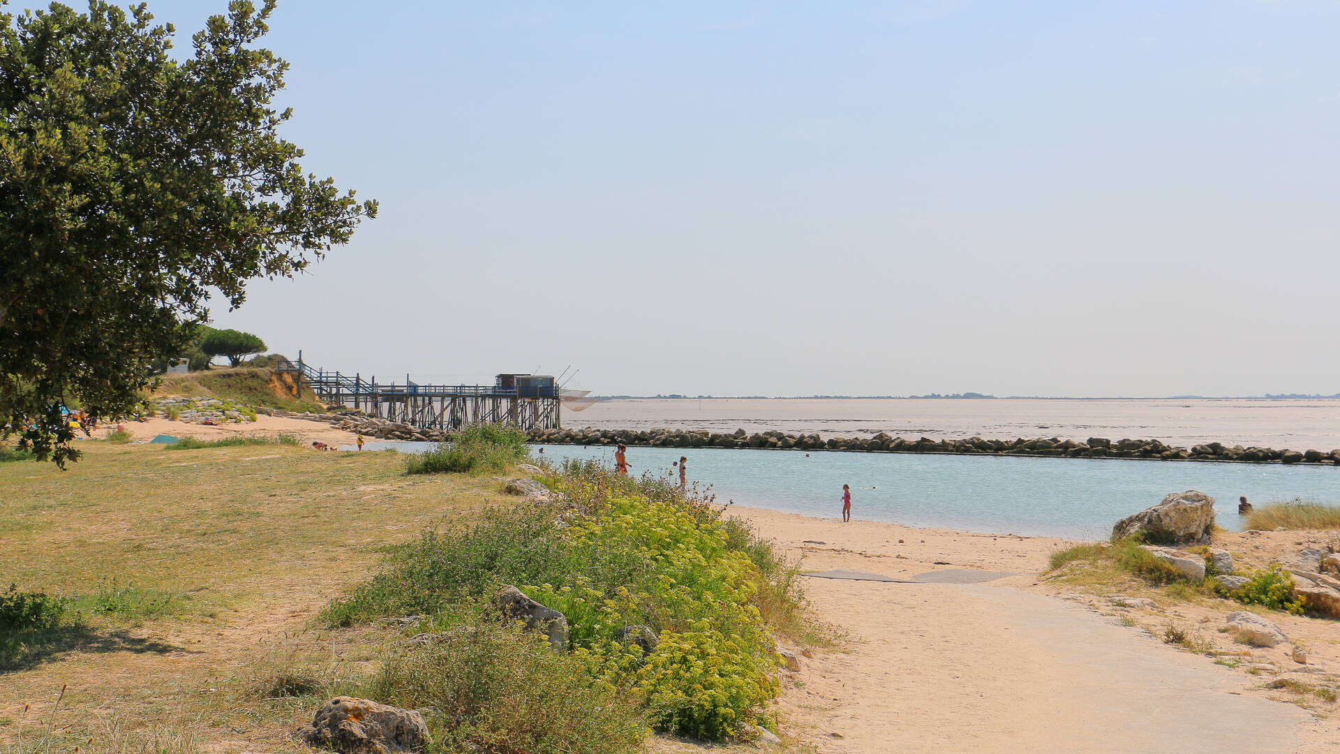 Profitez des plages de Port-des-Barques ©Marine de Villartay