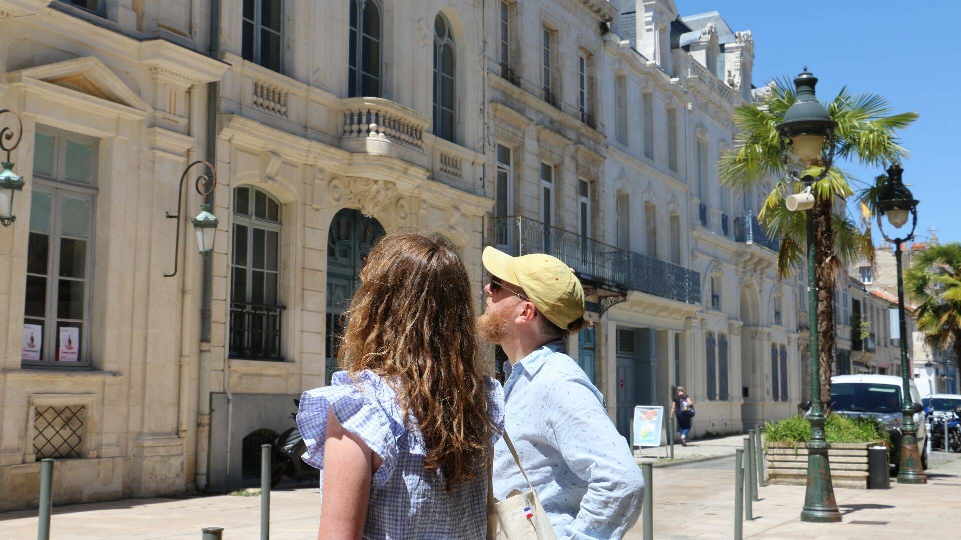 Architecture des façades dans le centre ville de Rochefort 