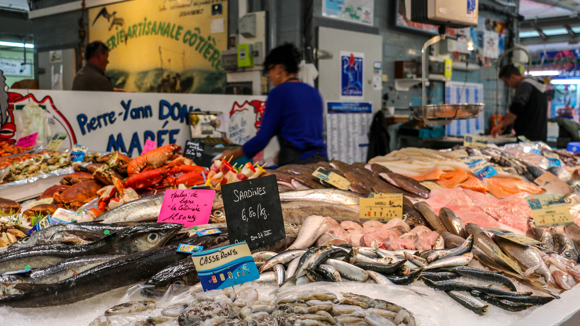 Le marché couvert de Rochefort, les halles, Rochefort Océan