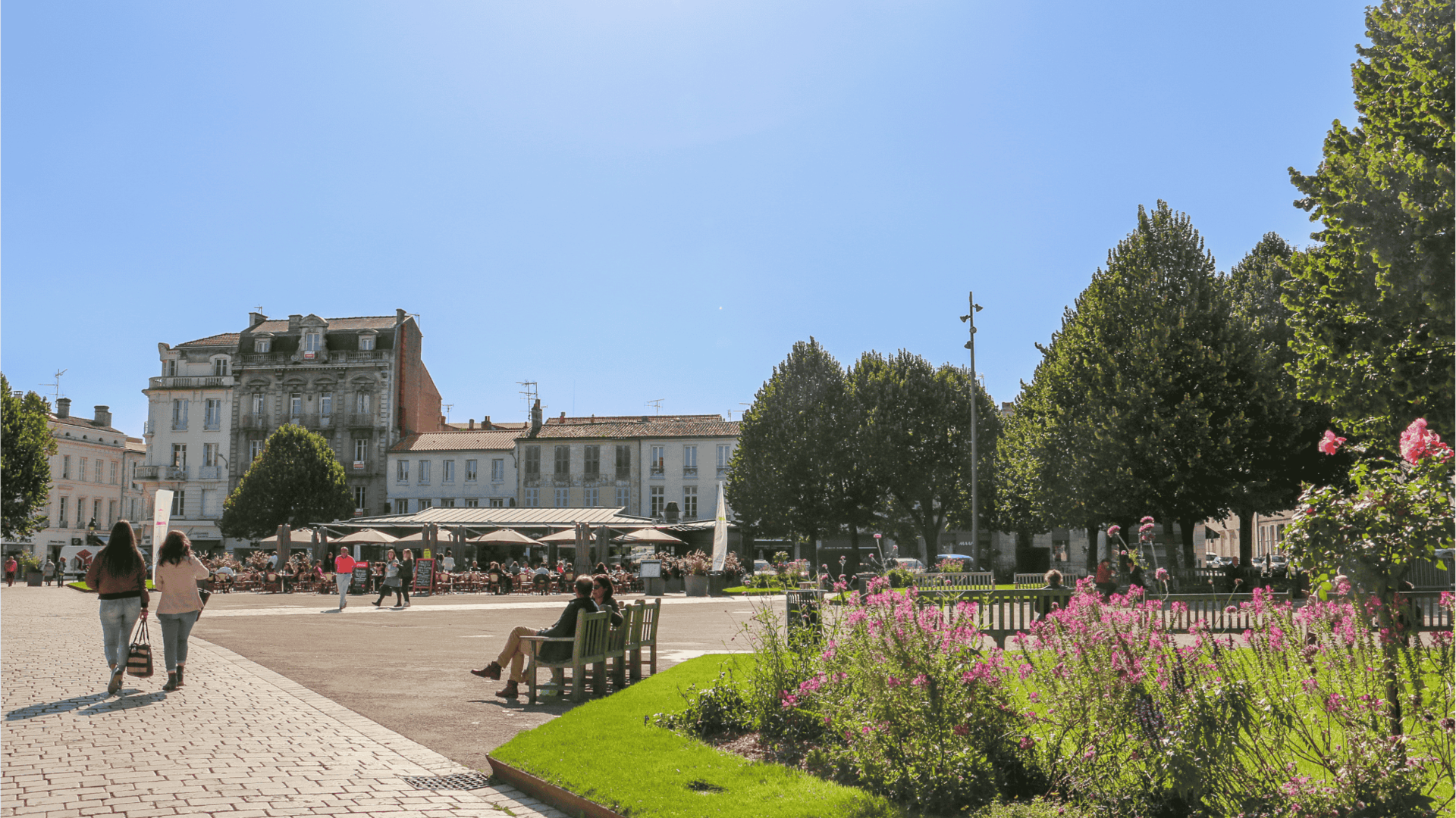 Place Colbert à Rochefort ©J.Paulet