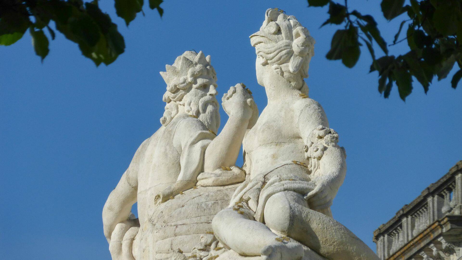 Fontaine de la Place Colbert