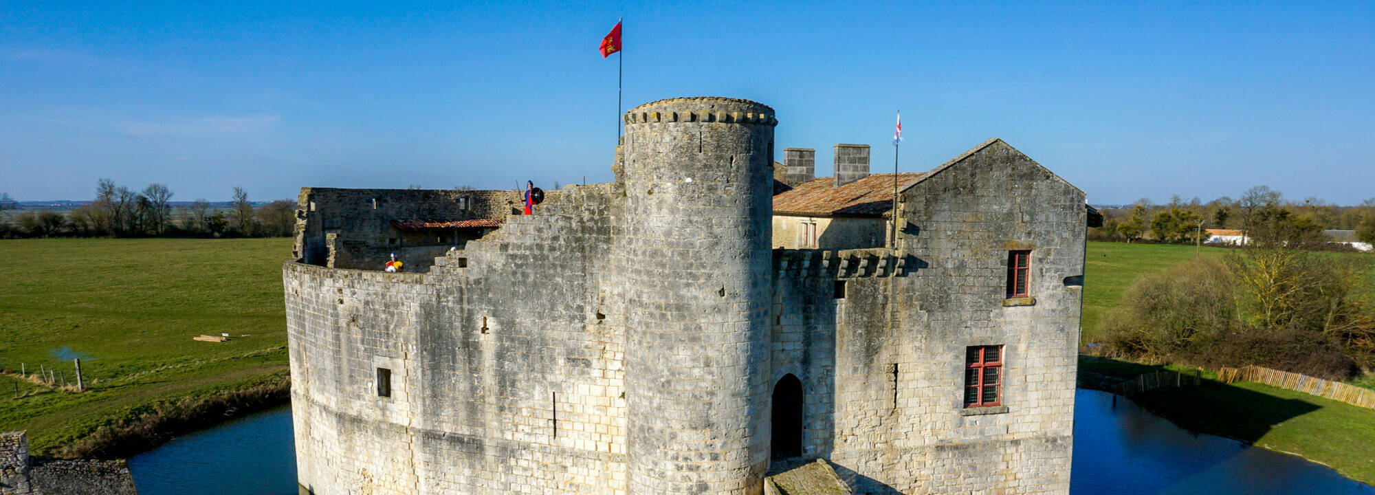St Jean D Angle The Medieval Castle Office De Tourisme De Rochefort Ocean Vacances A Rochefort Fouras Ile D Aix St Jean D Angle The Medieval Castle Office De Tourisme De Rochefort Ocean Vacances A Rochefort Fouras Ile D Aix