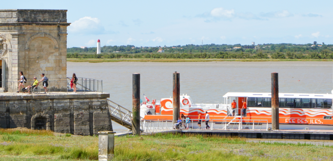 Croisière autour du Fort boyard avec escale sur l'île d'Aix au départ de la Fontaine de Lupin © C.Ecale