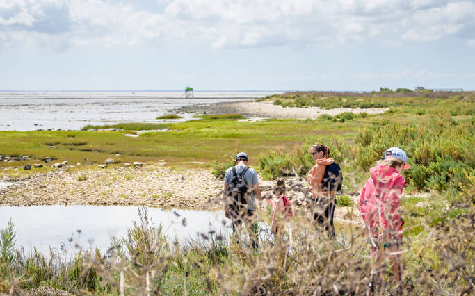 Familienwanderung auf der Île Madame