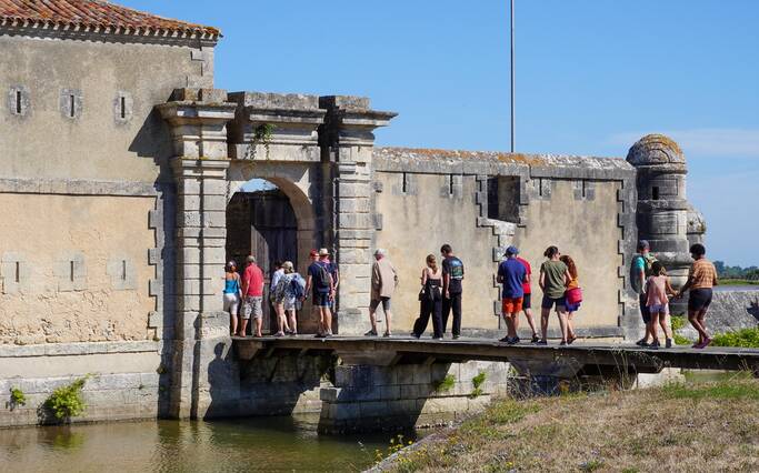 Visite guidée du fort Lupin © Manon Bernou - OTRO