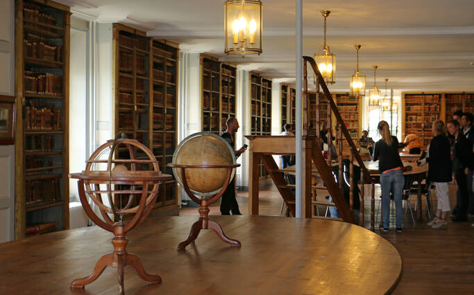 La bibliothèque de l'école de médecine navale