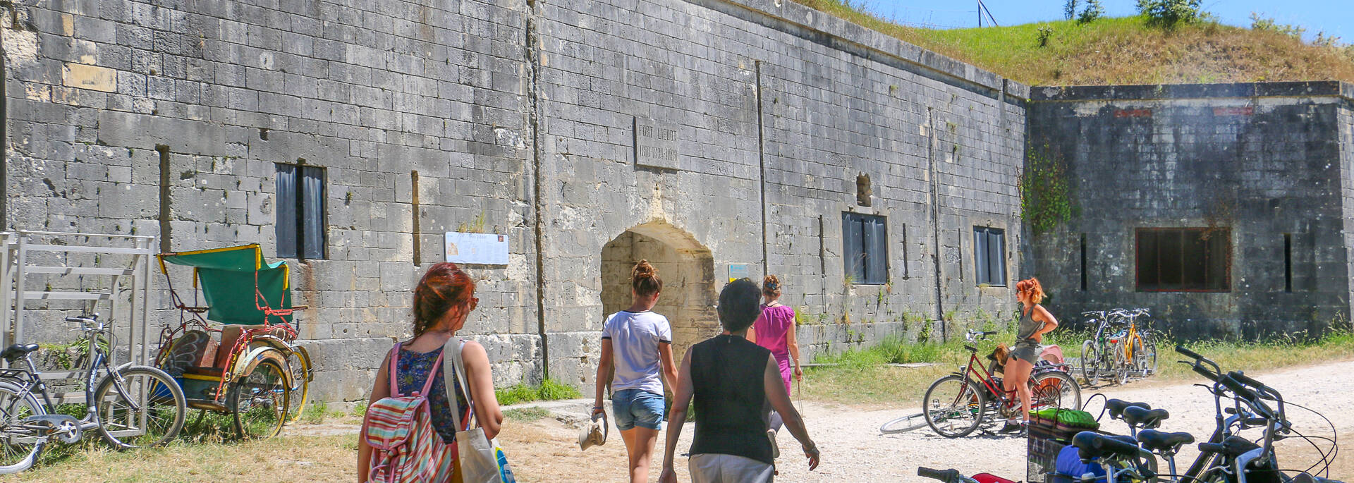 Arrival at Fort Liédot on the island of Aix