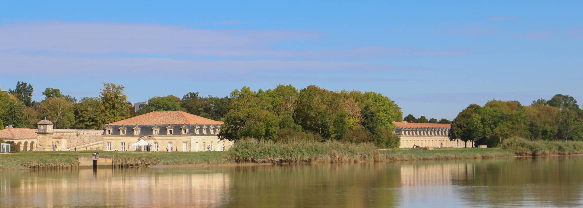 la Corderie Royale depuis le fleuve Charente à Rochefort © Cindy Charpentier 