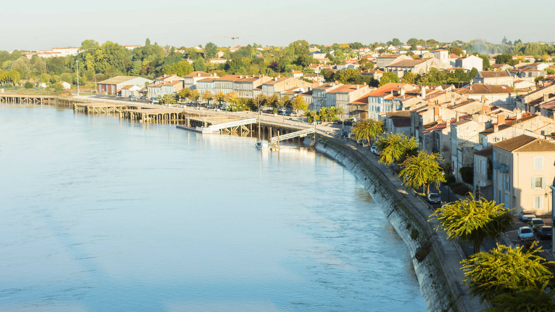Les quais de Tonnay-Charente