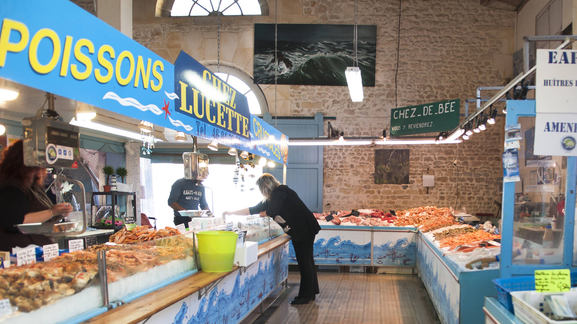 Hall aux poissons ouverts tous les jours ©MF.Boufflet