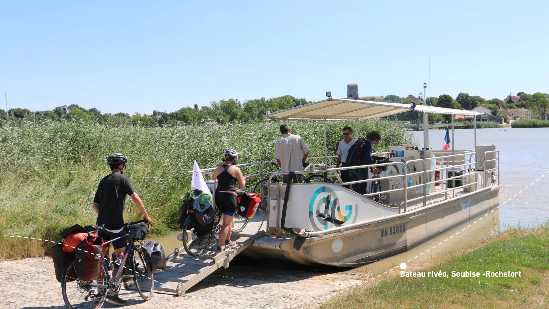 Bateau-passeur sur la Charente Soubise - Rochefort 