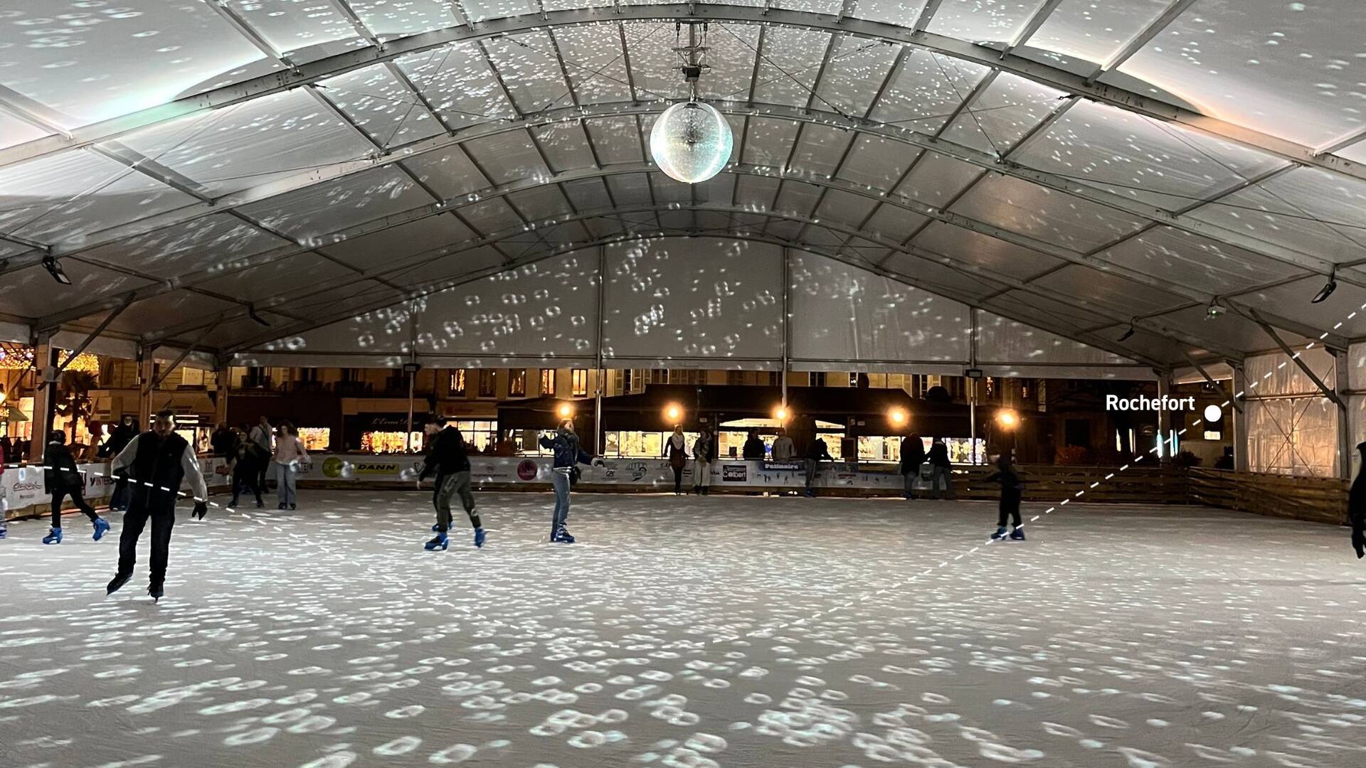 Patinoire à Rochefort- Noël 2025 ©L.Rataud