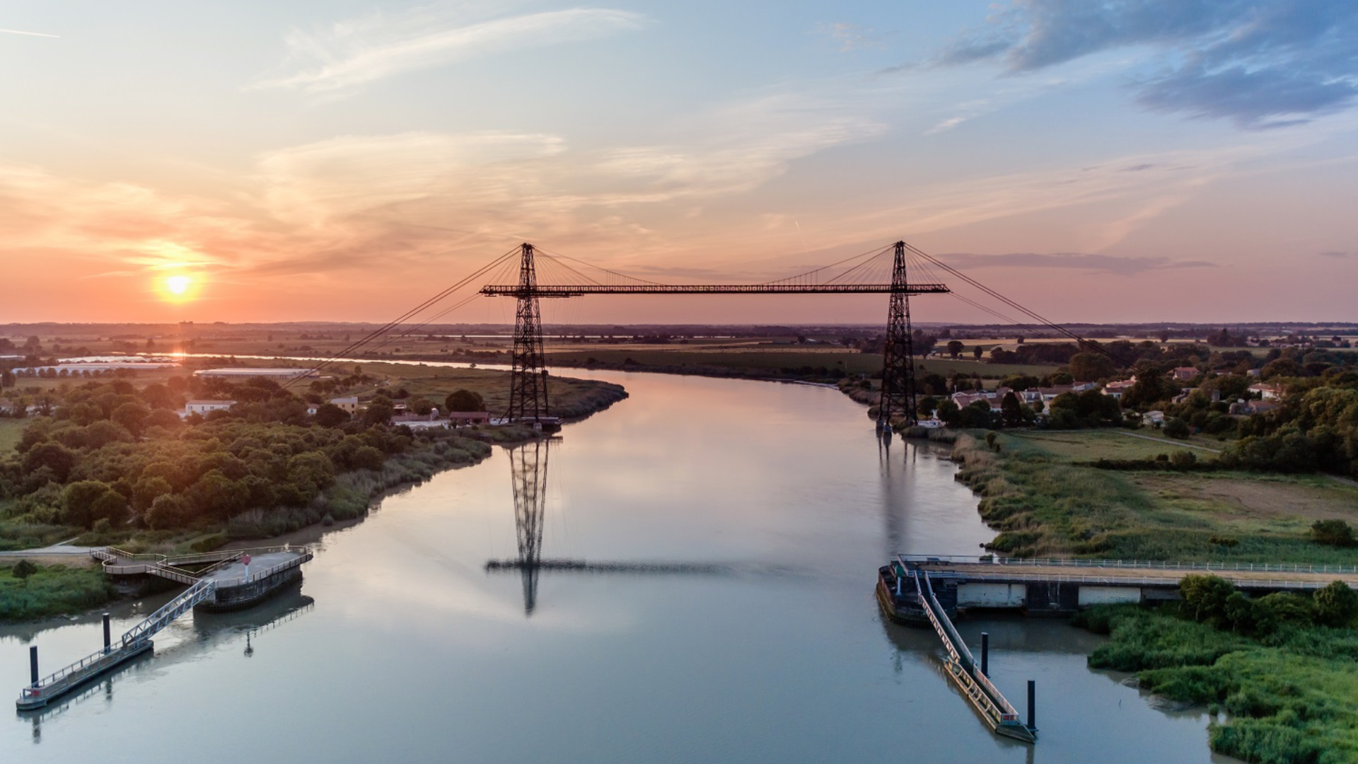 Pont transbordeur sur la Charente ©L.Pétillon