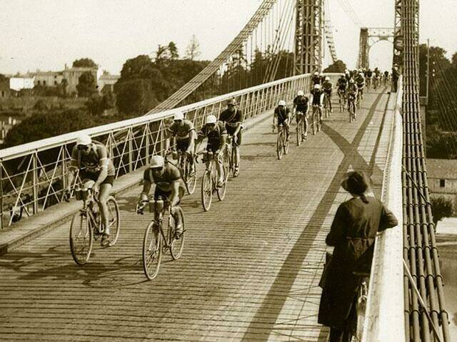 Le tour de France 1932 sur le Pont de Tonnay-Charente