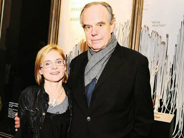 Frédéric Mitterrand, Ministre de la Culture félicite Sylvie Deschamps pour son titre