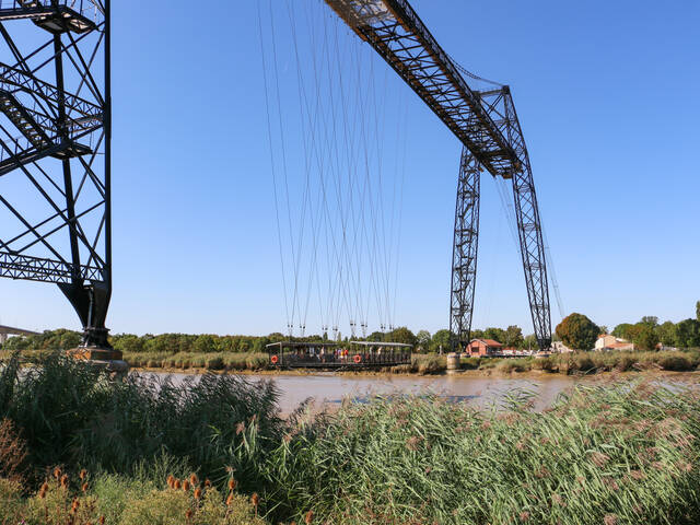 le pont transbordeur vu du sol