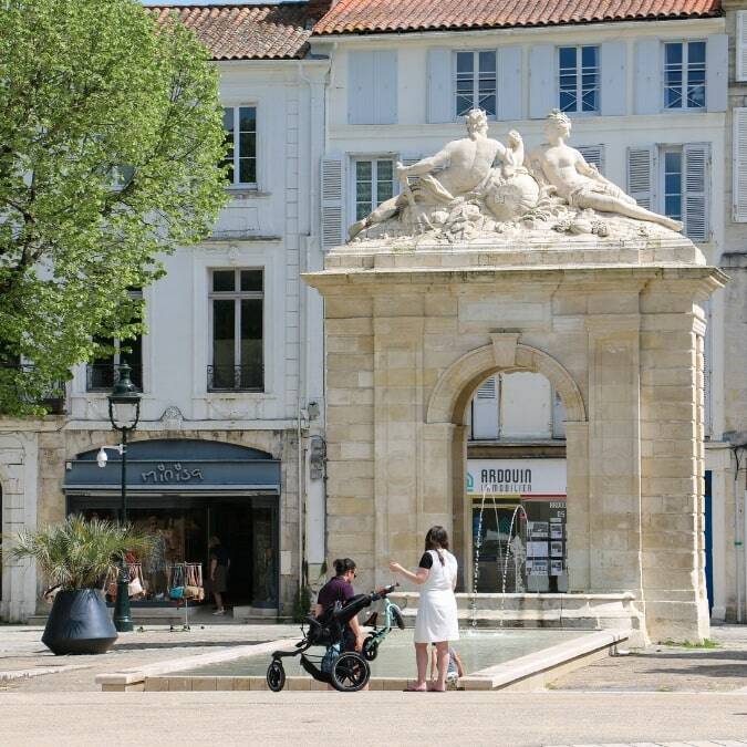 Fontaine place Colbert Rochefort © Caroline Jarry
