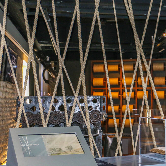 Espace d'exposition sur les cordages