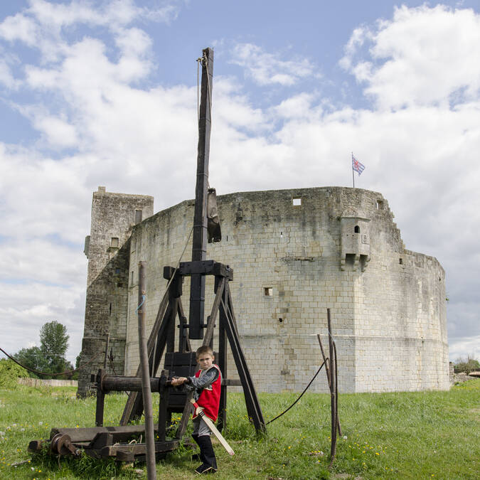 St Jean D Angle The Medieval Castle Office De Tourisme De Rochefort Ocean Vacances A Rochefort Fouras Ile D Aix St Jean D Angle The Medieval Castle Office De Tourisme De Rochefort Ocean Vacances A Rochefort Fouras Ile D Aix